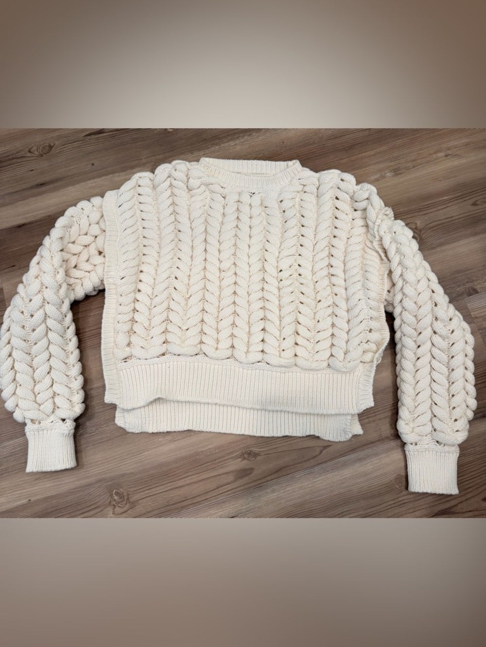 Chunky Ivory Fishtail Braid Knit Sweater-Size S/M